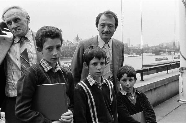 Three motherless boys meet Ken Livingstone. Three young brothers whose mother was killed