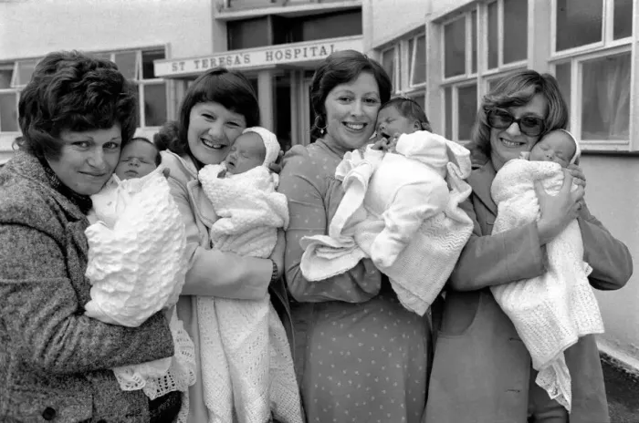 Framed Print : Mothers and Babies: St. Teresas Hospital, Wimbledon. February 1975 75-00632-002
