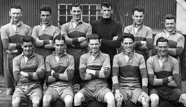 Motherwell Football Club 1931  /  1932 Back row: Johnman, Wales, Craig
