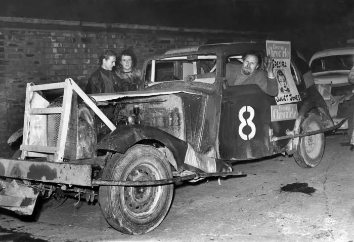 Framed Print : Motor car racing, Belle vue, Manchester. August 1954 P005814 Framed Print : Motor car racing, Belle vue, Manchester. August 1954 P005814