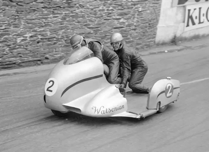 Framed Print : Motorcycle Racing Isle of Man TT Races June 1954 Eric Oliver