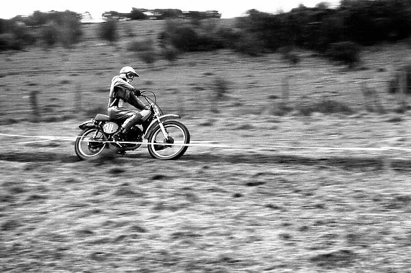 Motorsport  /  Children  /  Motorbike: Schoolboys Scramble. March 1975 75-01212-011