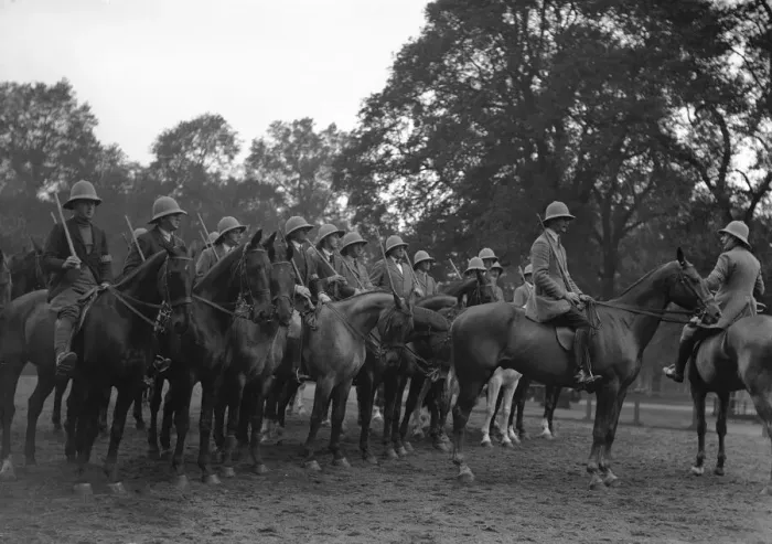 Framed Print : Mounted special constables seen here on parade in Hyde Park before patrolling the streets Framed Print : Mounted special constables seen here on parade in Hyde Park before patrolling the streets
