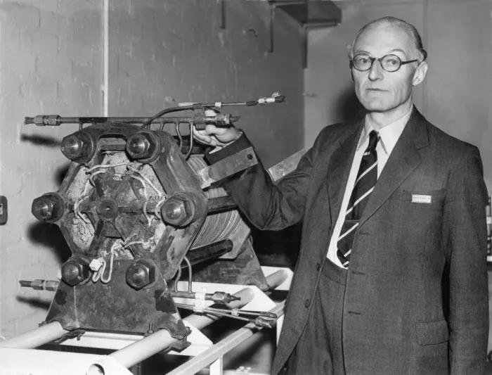 Framed Print : Mr F T Bacon in Cambridge demonstrating, his fuel cell invention Framed Print : Mr F T Bacon in Cambridge demonstrating, his fuel cell invention