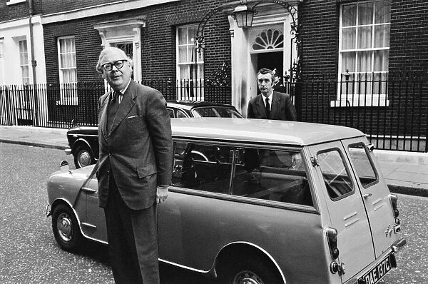 Mr Geoffrey Rippon, Minister of the Environment, arrives at Downing Street in his new