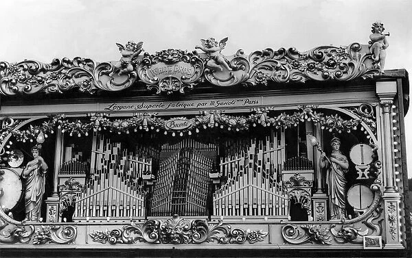 Mr. George Parmelys Gavioli organ in July 1956. 07  /  07  /  56