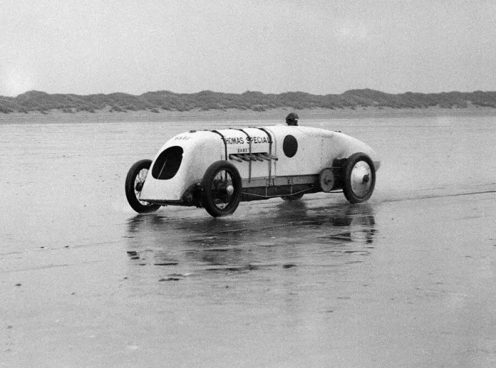 Framed Print : Mr J G P Thomas in his Thomas Special 400h. p car on Pendine Sands in South Wales