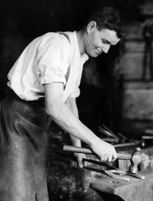 Framed Print : Mr A Smith, the smith of the forge, Sutton Valence, Kent. 5th November 1935