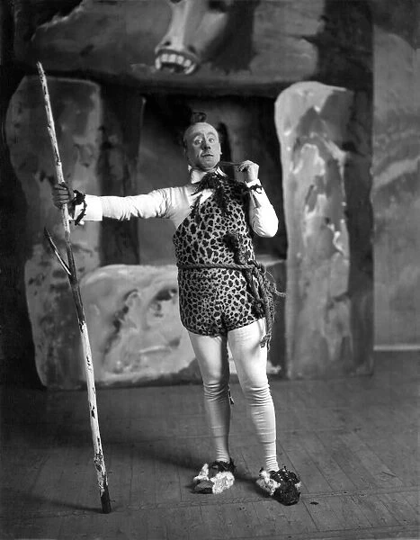 Mr. W. H. Berry as the Lord Chamberlain in the play Prehistoric. March 1911 P000275