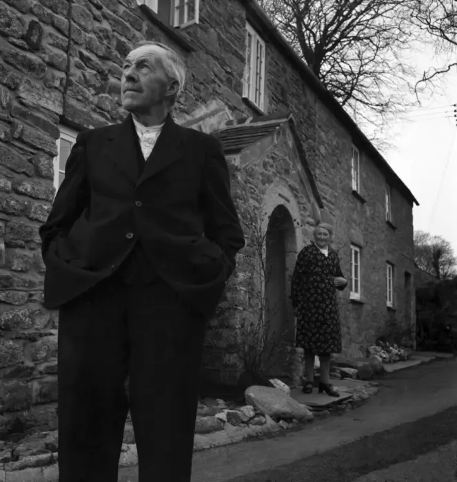 Framed Print : Mr. Welsley Stephens, caretaker at John Wesleys shrine East Cornwall