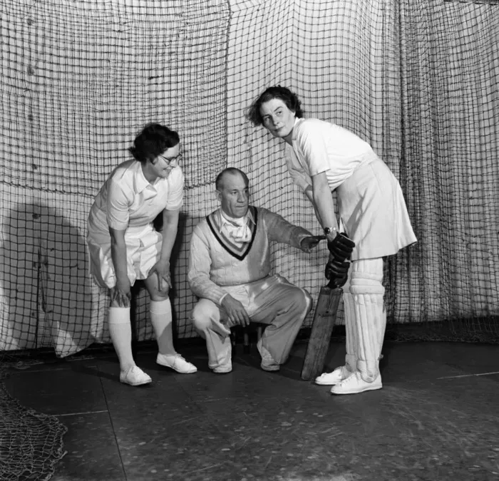 Framed Print : Mrs. Audrey Blois, Cheshire Womans Cricketer having instruction from Stan Worthington Framed Print : Mrs. Audrey Blois, Cheshire Womans Cricketer having instruction from Stan Worthington