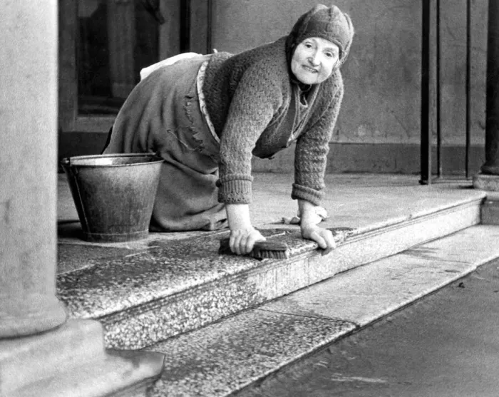 Framed Print : Mrs. Bella Pyle cleaning the steps at Stanleys Pavilion Cinema which has been empty Framed Print : Mrs. Bella Pyle cleaning the steps at Stanleys Pavilion Cinema which has been empty