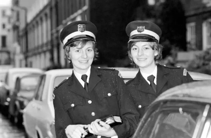 Framed Print : Mrs. Edwina Roberts and sister Mrs. Louise Lancefield both traffic wardens in Chelsea