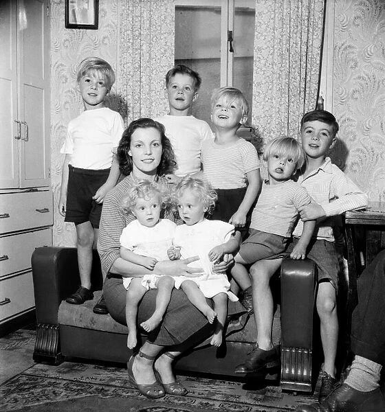 Mrs Eileen Moorman and her family of 7 Boys. August 1952 C3982