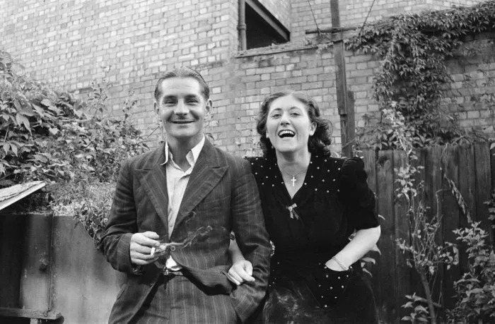 Framed Print : Mrs Elsie Smith and her husband outside an Anderson shelter in her aunts garden Framed Print : Mrs Elsie Smith and her husband outside an Anderson shelter in her aunts garden