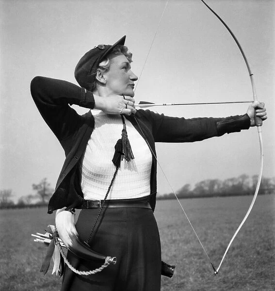 Mrs. Florence Suthers of the North Cheshire Bowmen March 1953 D1372