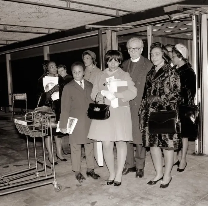 Framed Print : Mrs Martin Luther King March 1969 seen here arriving at London Airport with her daughter Framed Print : Mrs Martin Luther King March 1969 seen here arriving at London Airport with her daughter