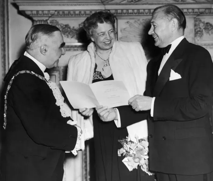 Framed Print : Mrs Roosevelt seen here at the Mansion House where a dinner was given in her honour by Framed Print : Mrs Roosevelt seen here at the Mansion House where a dinner was given in her honour by