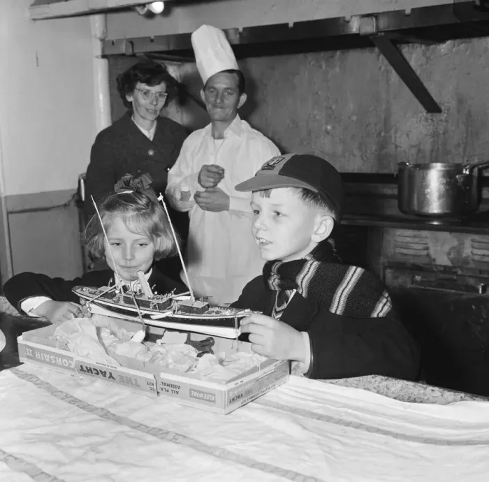 Framed Print : Mrs Sterry and her two children visit Mr Sterry, who works as an assistant crew cook Framed Print : Mrs Sterry and her two children visit Mr Sterry, who works as an assistant crew cook