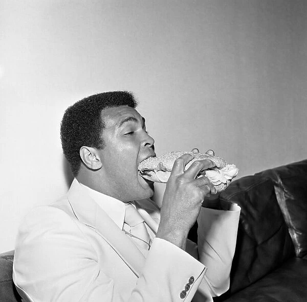 Muhammad Ali the Louisville Lip silenced by a Stottie cake