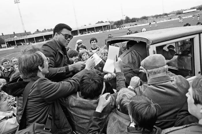 Framed Print : Muhammad Ali at Nuneaton. The boxing legend brought his own kind of magic to thrill Framed Print : Muhammad Ali at Nuneaton. The boxing legend brought his own kind of magic to thrill