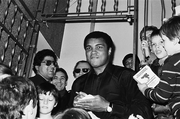 Muhammad Ali at a press conference in London. 16th December 1980