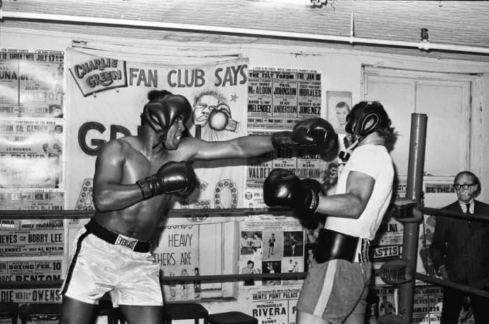 Framed Print : Muhammad Ali (right) sparring with a young Joe Bugner at a gym in New York City