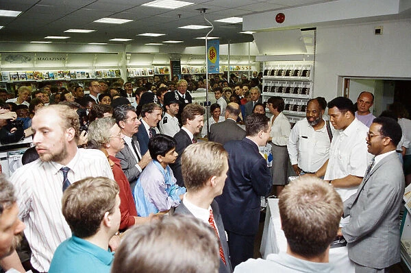 Muhammad Ali signing books at W. H Smiths Holborn London 1st June 1992