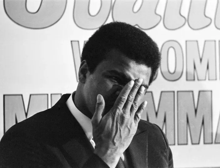 Framed Print : Muhammad Ali visits the co-op and Birmingham New Street railway station during his Framed Print : Muhammad Ali visits the co-op and Birmingham New Street railway station during his