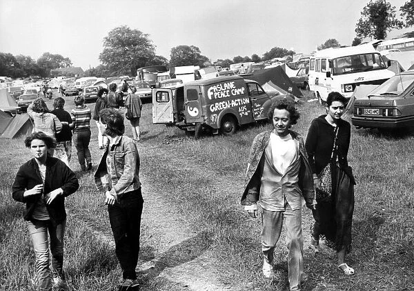 Music fans at the Glastonbury Festival 1986