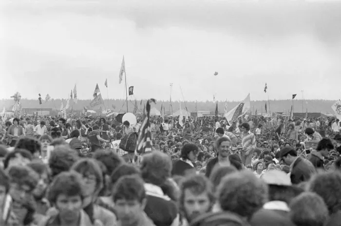 Framed Print : Music fans at The Picnic pop concert at Blackbushe Aerodrome 15th July 1978 Framed Print : Music fans at The Picnic pop concert at Blackbushe Aerodrome 15th July 1978