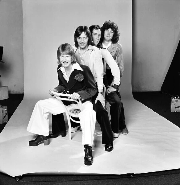 Music: 'Pilot'the group at top of the charts. January 1975 75-00600-004