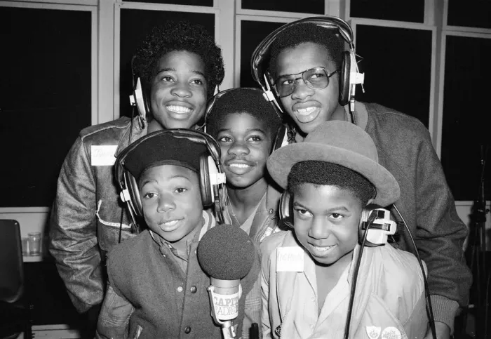 Framed Print : Musical Youth, British Jamaican pop / reggae group, at Capital Radio studios in London Framed Print : Musical Youth, British Jamaican pop / reggae group, at Capital Radio studios in London