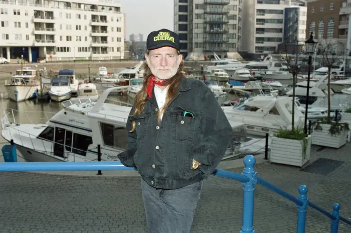 Framed Print : Musician Willie Nelson at Chelsea Harbour, London. 9th April 1992