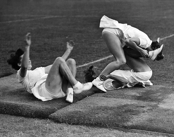 N. F. S. girls perform their agility show at the Wembly Stadium. August 1943 P012240