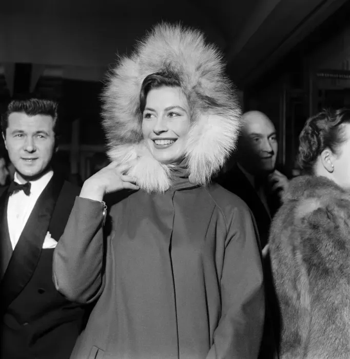 Framed Print : Nanette Newman at the film premiere of The Captains Table Framed Print : Nanette Newman at the film premiere of The Captains Table