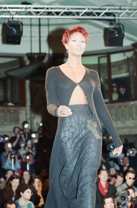 Framed Print : Naomi Campbell, models John Rocha at London Fashion Week 1993, 5th March 1993