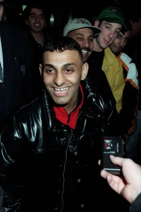 Framed Print : Naseem Hamed Boxing December 1997. Leaving Heathrow for New York Framed Print : Naseem Hamed Boxing December 1997. Leaving Heathrow for New York