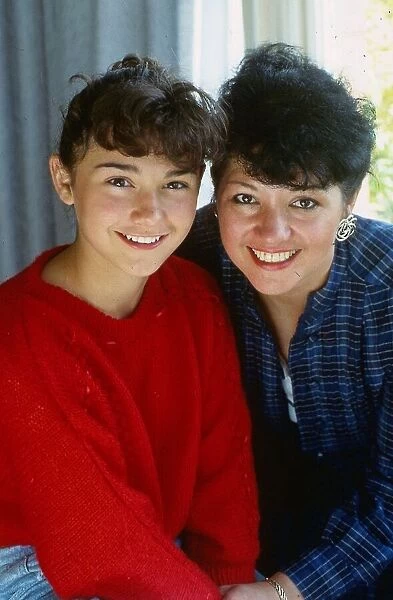 Natalie Robb actress October 1988 with her mum mother Julie