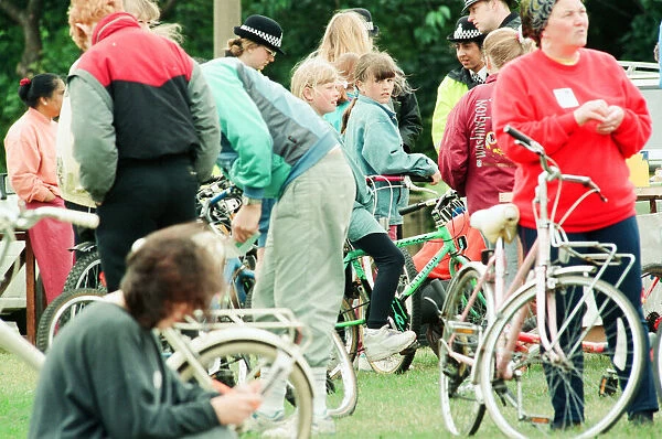 National Bike Week, 18th June 1994. Members of the public prepare to take part in 5 mile