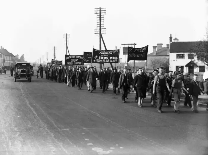 Framed Print : National Unemployed Workers Movement (NUWM) Hunger March seen here making its way through Framed Print : National Unemployed Workers Movement (NUWM) Hunger March seen here making its way through