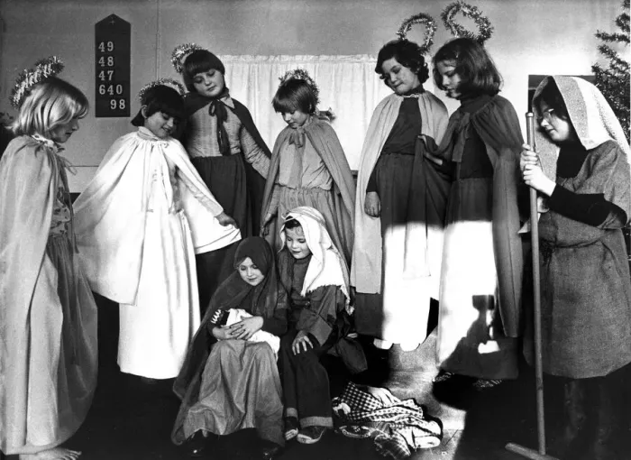 Framed Print : A nativity play in Longhorsley, written by North East playwright Cecil Taylor in 1977