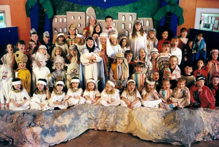 Framed Print : Nativity play at Roberts CP Primary School, Bootle. Mary & Joseph are played by pupils Framed Print : Nativity play at Roberts CP Primary School, Bootle. Mary & Joseph are played by pupils