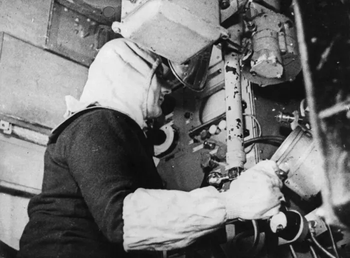 Framed Print : Naval Radar: The radar operator at his action station in a British convoy escort