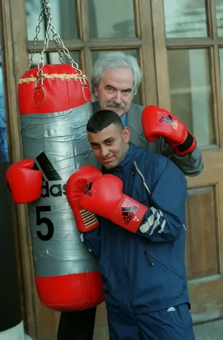Framed Print : Nazeem Hamed Boxing January 1999 With sports presenter Des Lynam at the launch of Framed Print : Nazeem Hamed Boxing January 1999 With sports presenter Des Lynam at the launch of