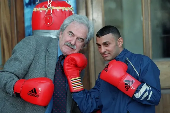 Framed Print : Nazeem Hamed Boxing January 99 With sports presenter Des Lynam at the launch of his