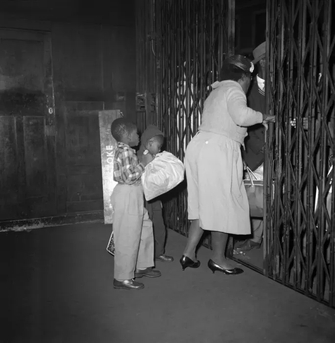 Framed Print : Nearly 1000 West Indian immigrants arrive in three boats trains at Waterloo Station Framed Print : Nearly 1000 West Indian immigrants arrive in three boats trains at Waterloo Station