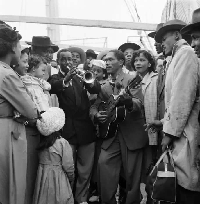 Framed Print : Nearly 700 West Indian men, women and children arrive at Plymouth on SS Auriga in a mass Framed Print : Nearly 700 West Indian men, women and children arrive at Plymouth on SS Auriga in a mass
