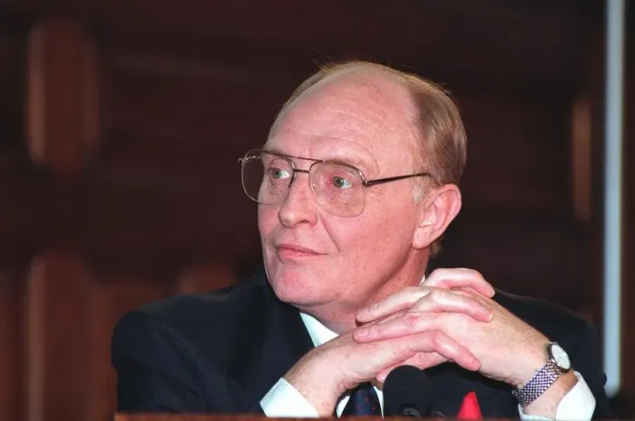 Framed Print : NEIL KINNOCK AT LABOUR PARTY CONFERENCE 17 / 03 / 1992 Framed Print : NEIL KINNOCK AT LABOUR PARTY CONFERENCE 17 / 03 / 1992