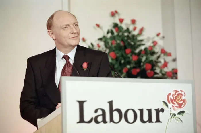 Framed Print : Neil Kinnock launches the Labour Party manifesto It Framed Print : Neil Kinnock launches the Labour Party manifesto It
